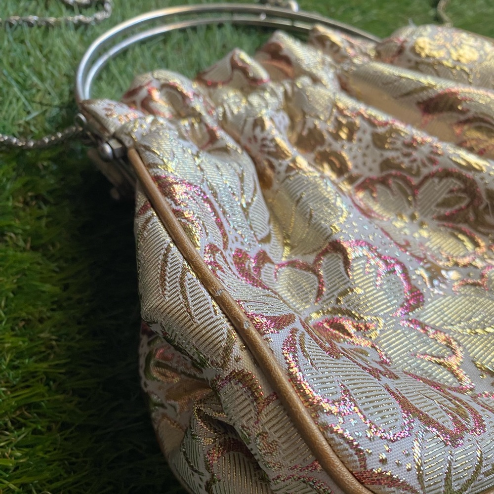 Floral Purse - Picture 2 of 14